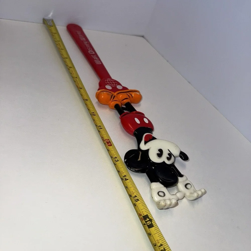 Vintage Walt Disney World Back Scratcher Mickey‎ Mouse Arms Up Classic
